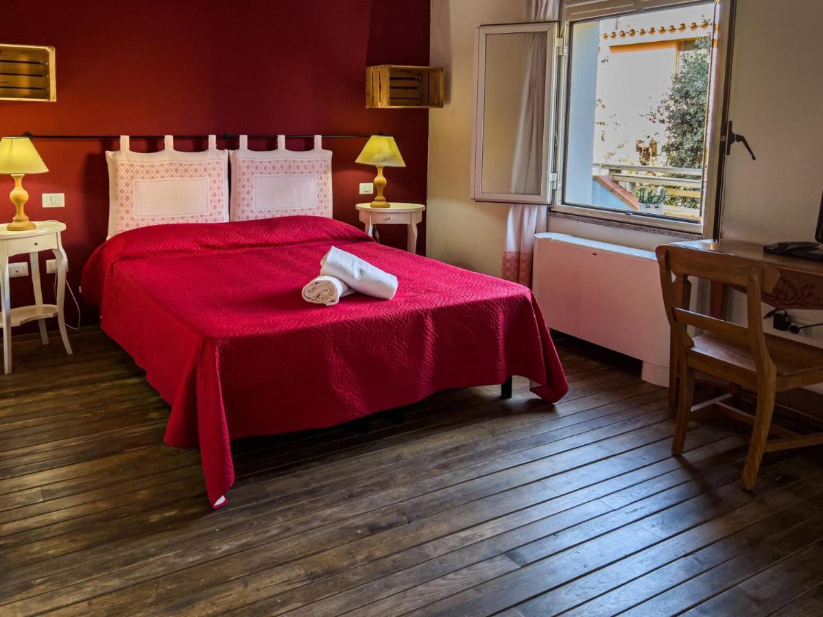 La Terrazza Guesthouse Olbia Eksteriør billede